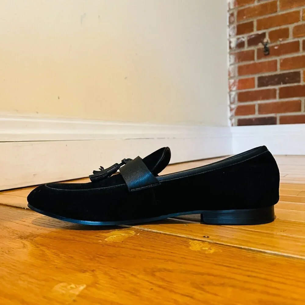 Saks Fifth Avenue Men’s Black Suede Tassel Loafers size 11